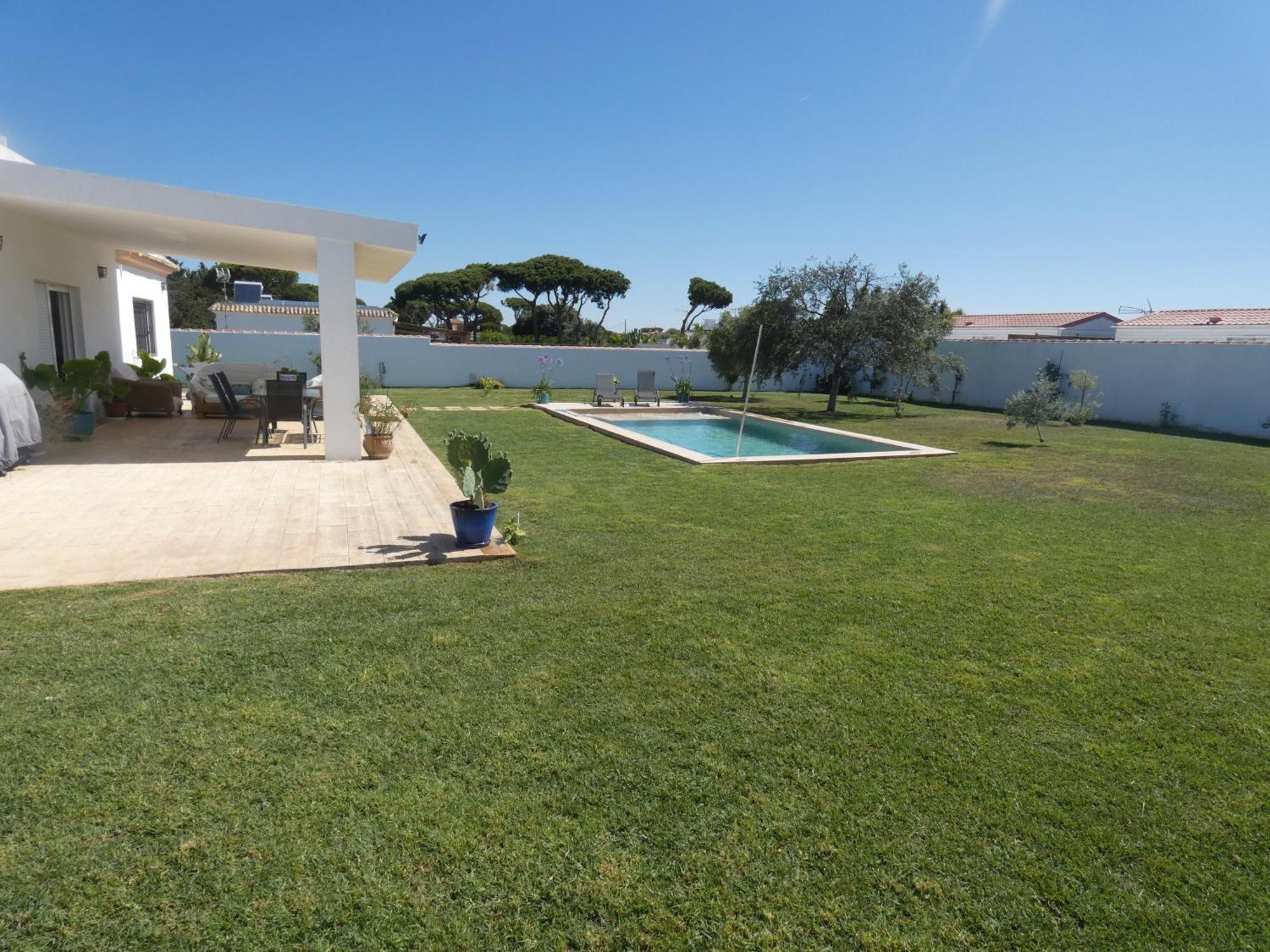 Olivia Con Piscina, Jardin Y Parking Vakantiehuis